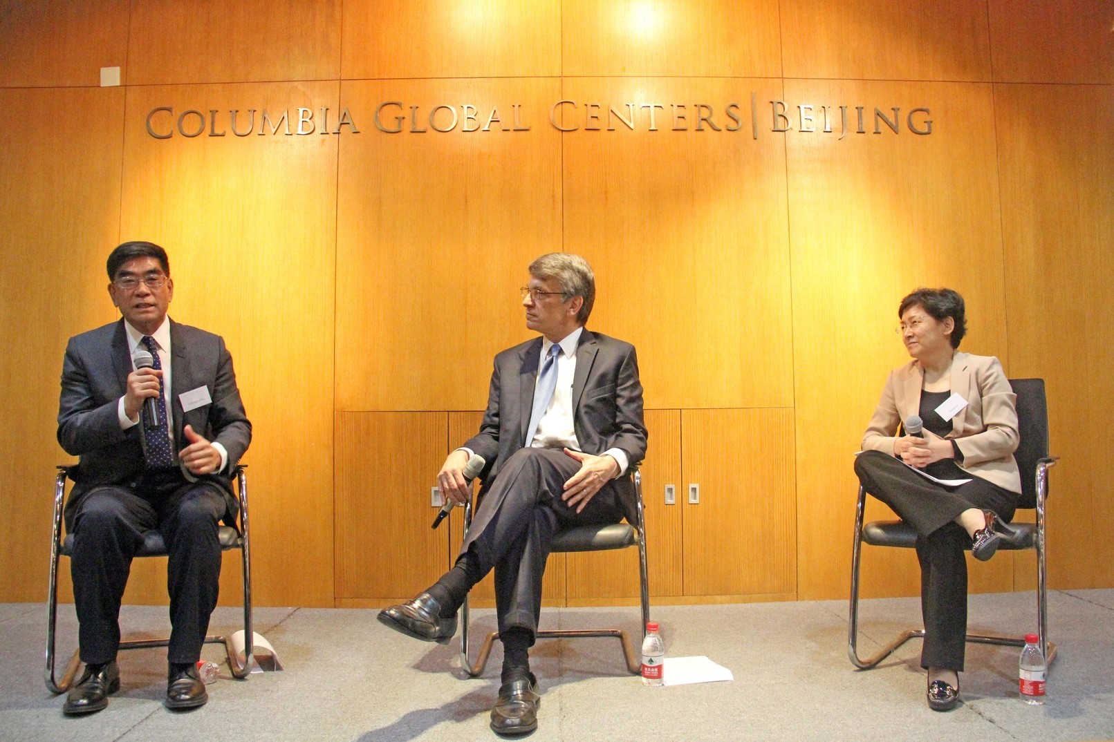 Mr. David Sandalow and local experts discuss the status quo and prospects of China’s natural gas market
