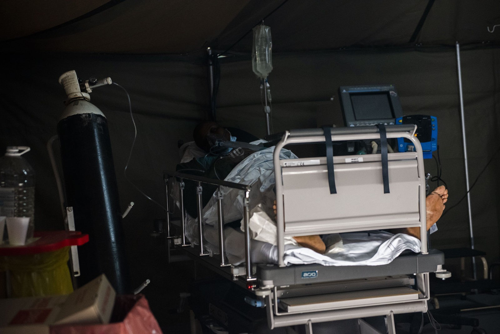 A patient in a tent dedicated to the treatment of possible Covid-19 patients at the Tshwane District Hospital in Pretoria on 10 July 2020. (Photo by Gallo Images/Alet Pretorius)