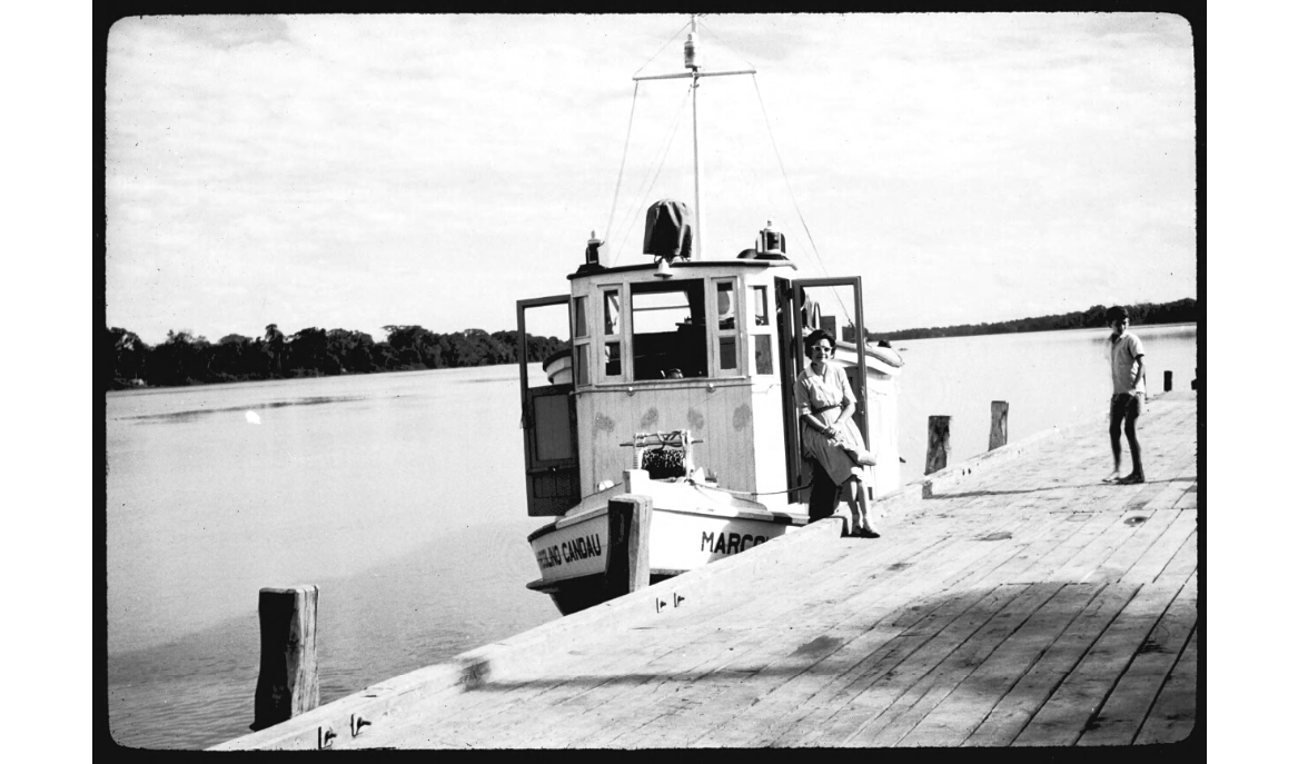 Cecilia Roxo Wagley _ woman and boy posed on dock near the boat _Marcolno Candau_ (Gurupa, Para, Brazil)