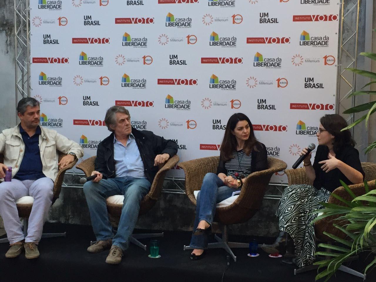 Professor Wadsworth (black jacket) and Daniella Diniz (Columbia Global Centers | Rio de Janeiro Program Manager; with the microphone) at FLIP (July 1st) Professor Wadsworthat FLIP