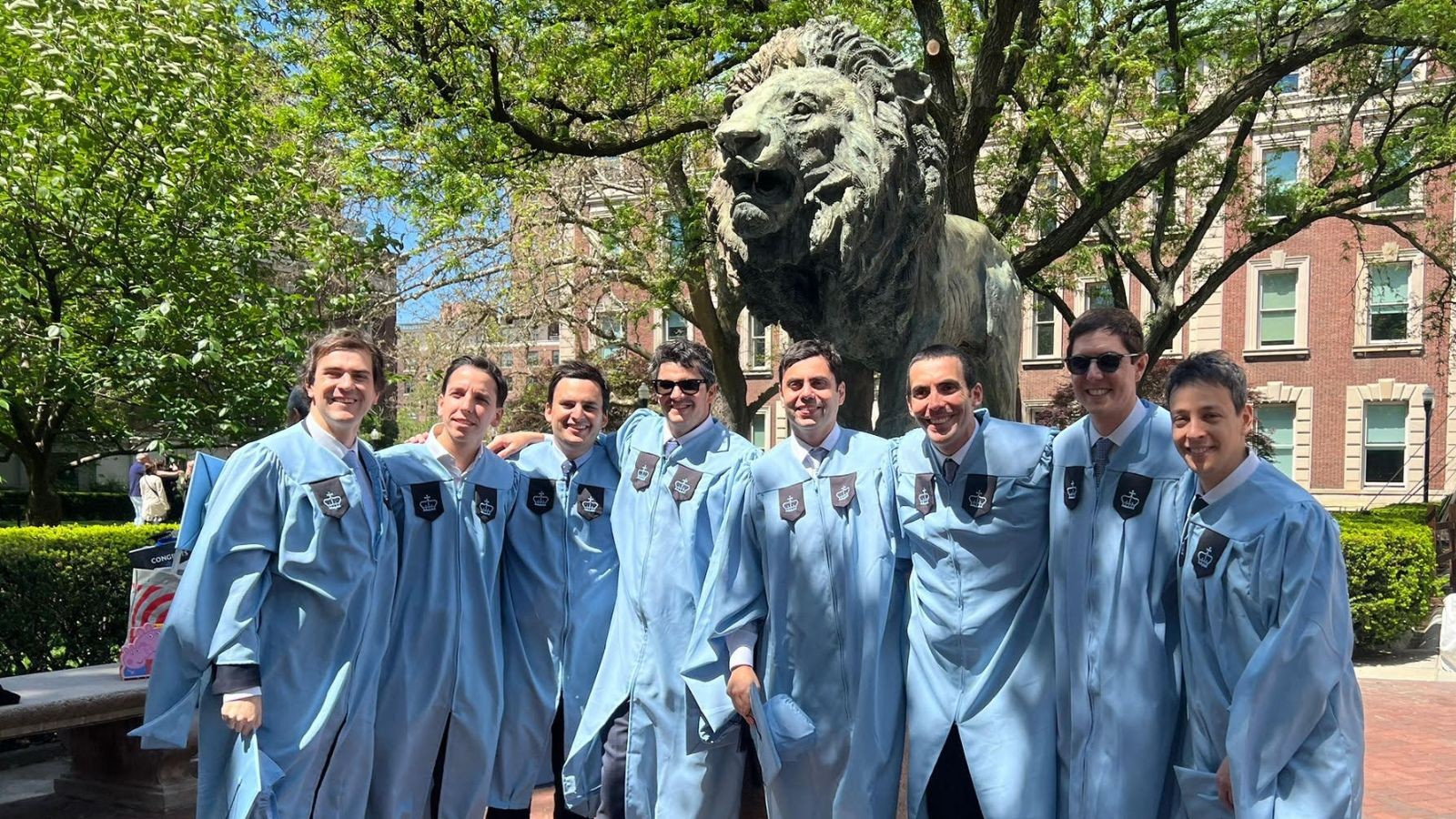CBS'23 graduates CBS'23 graduates