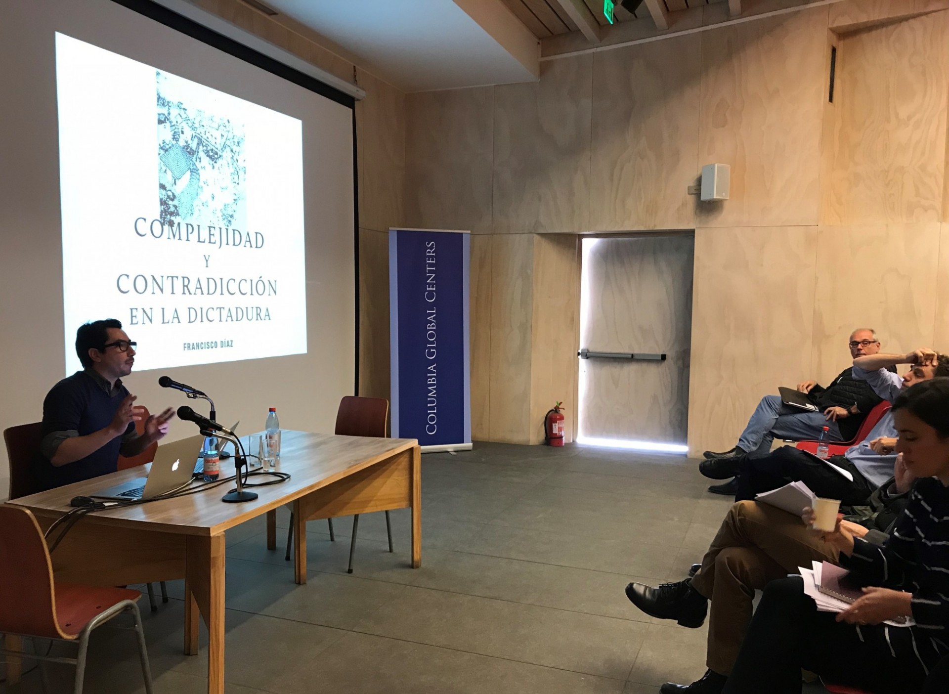 Francisco Díaz discussed architecture and postmodernity during the dictatorship Francisco Díaz discussed architecture and postmodernity during the dictatorship