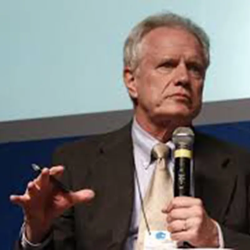Thomas Trebat FOLHA DE S. PAULO | Economista de Columbia critica carga tributária brasileira e defende Bolsa Família