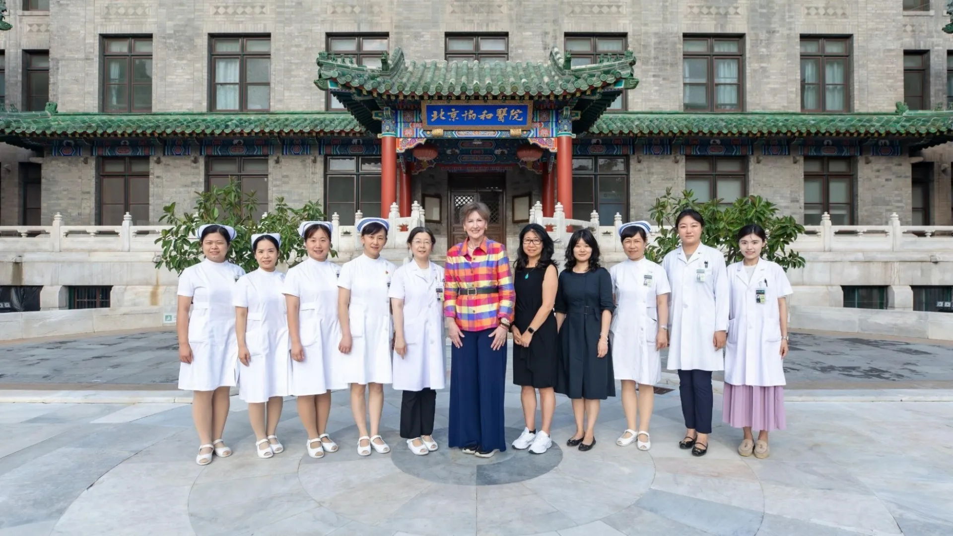 Columbia Nursing Dean Visits China