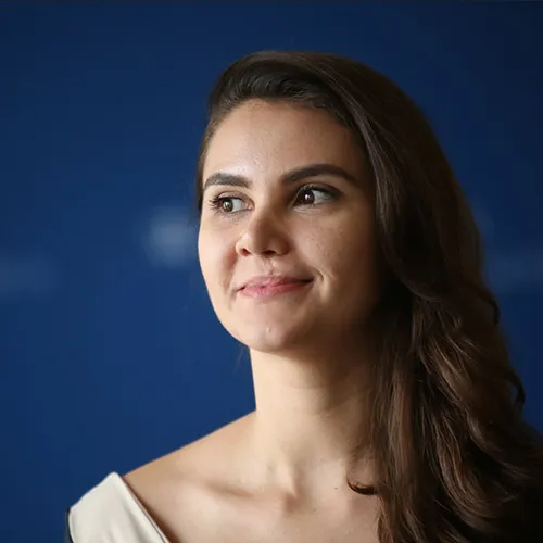 FLÁVIA NEVES MAIA