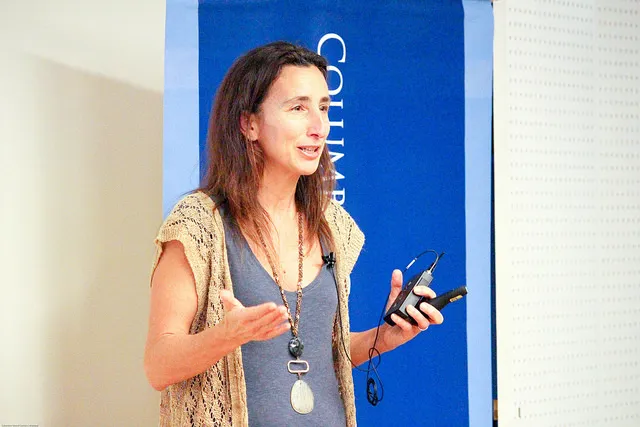 Elena Ladas