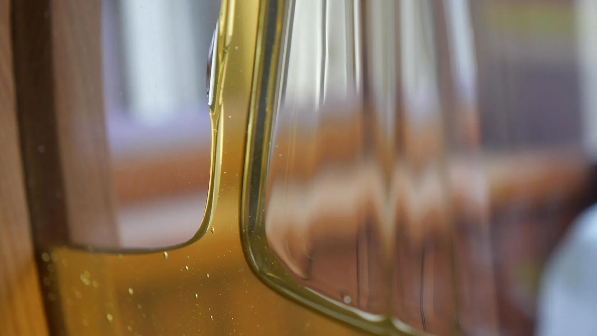 Honey pouring