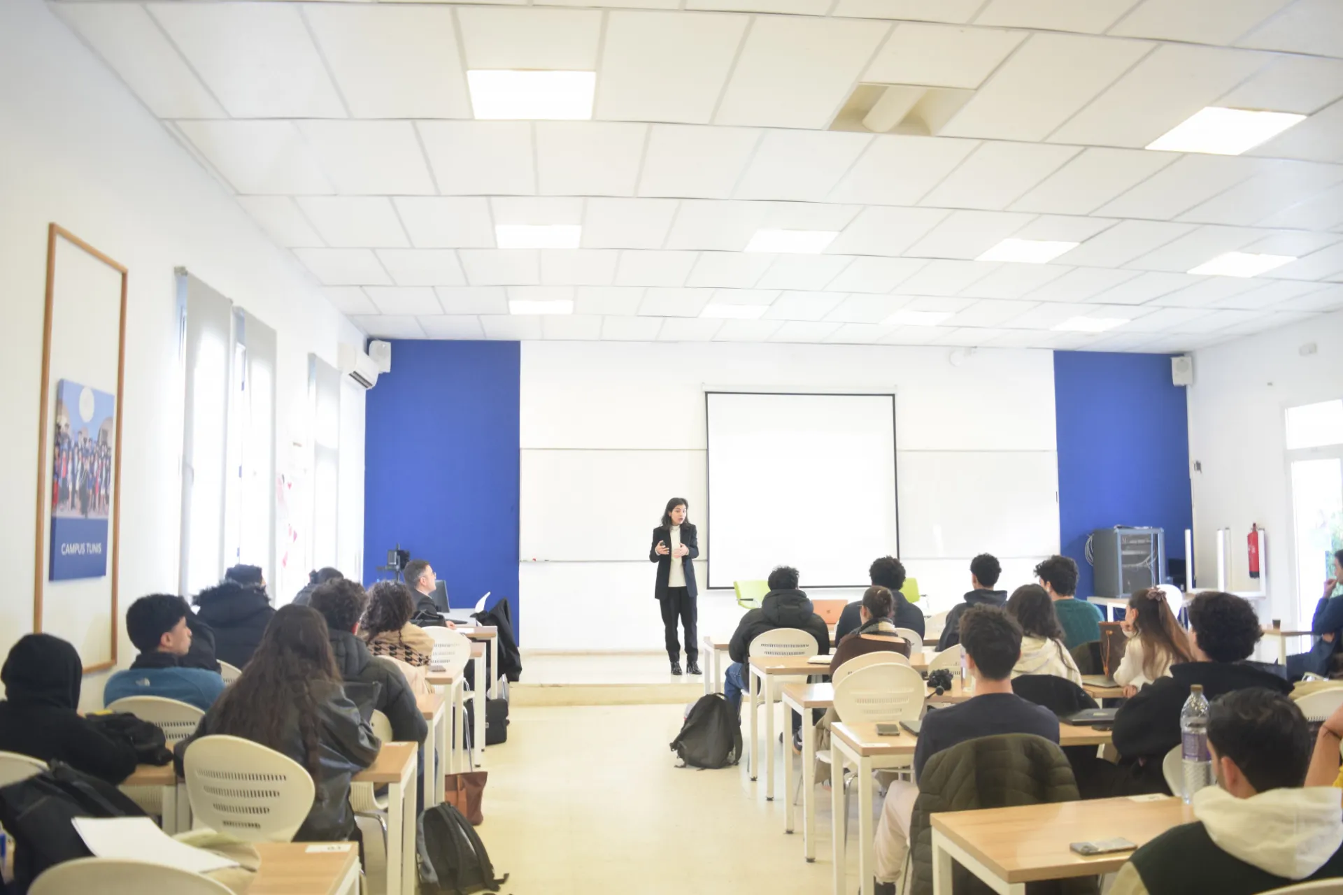 Full room 2
