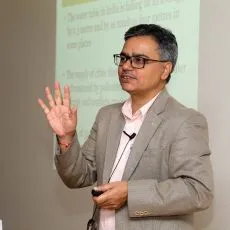 Dr. Rakesh Kumar