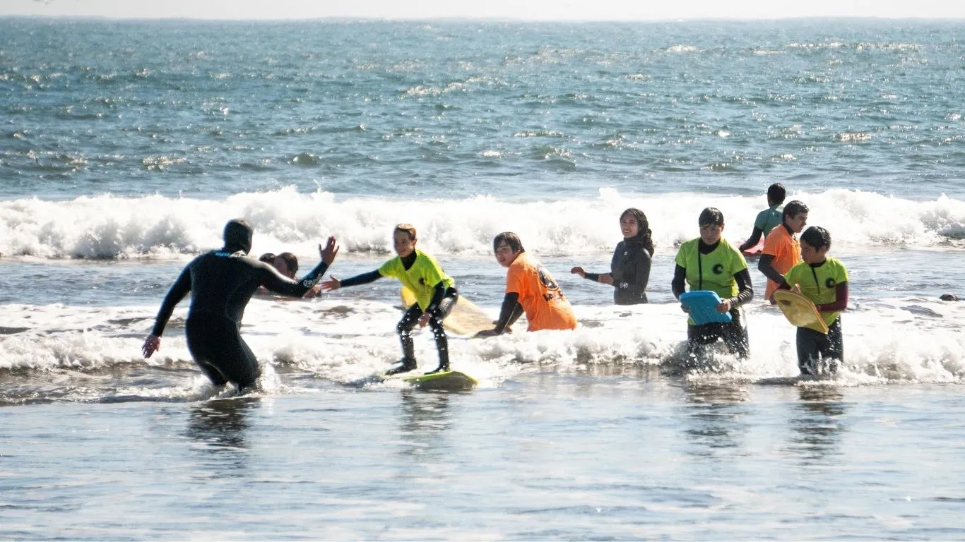 VSP students surfing