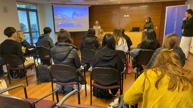 High School Students Visit Columbia Global Centers | Santiago