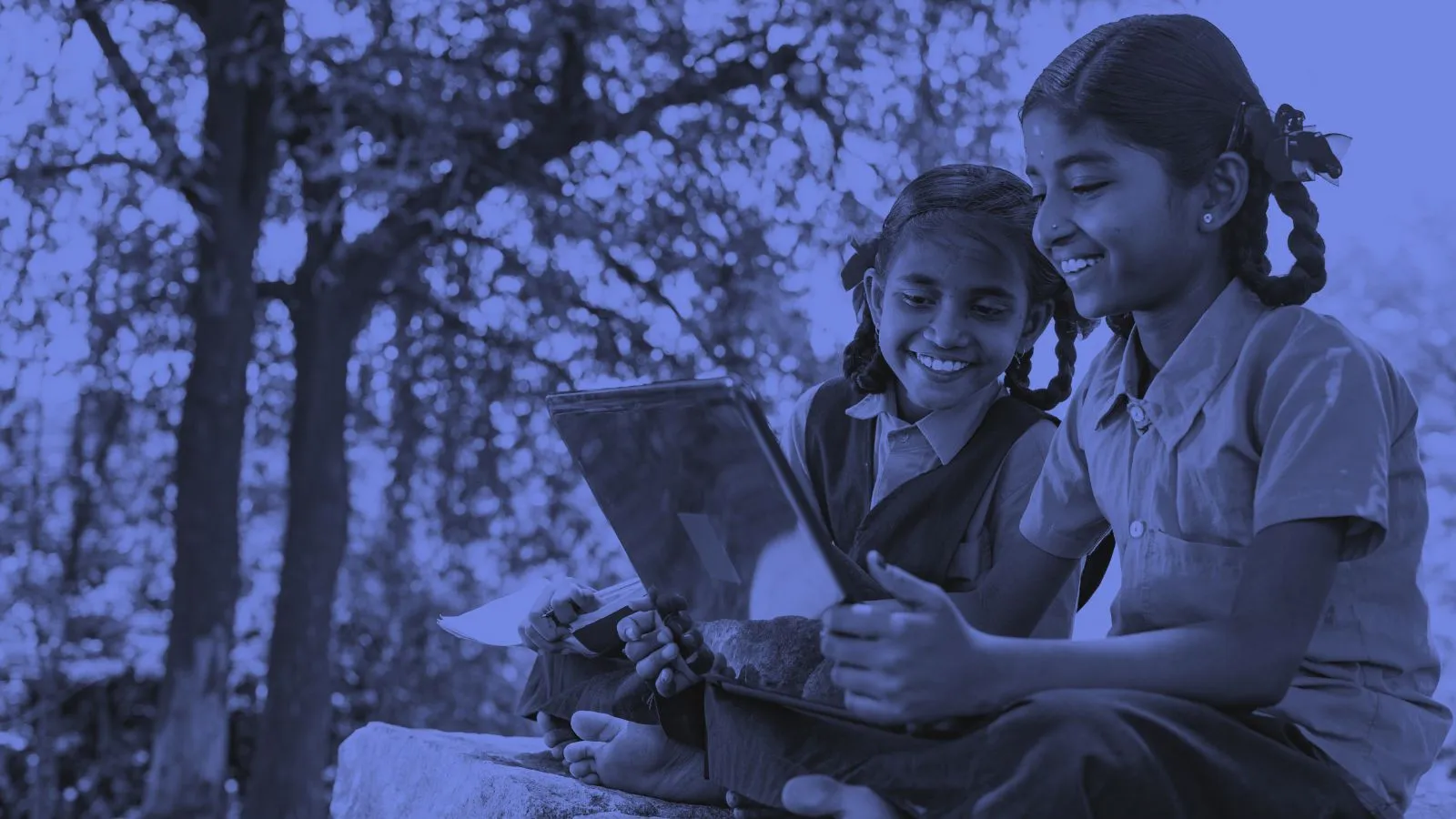 Students using AI to learn