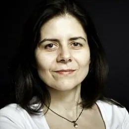 Photo of Emmanuelle Saada