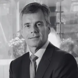 Photo of Manuel Olivares